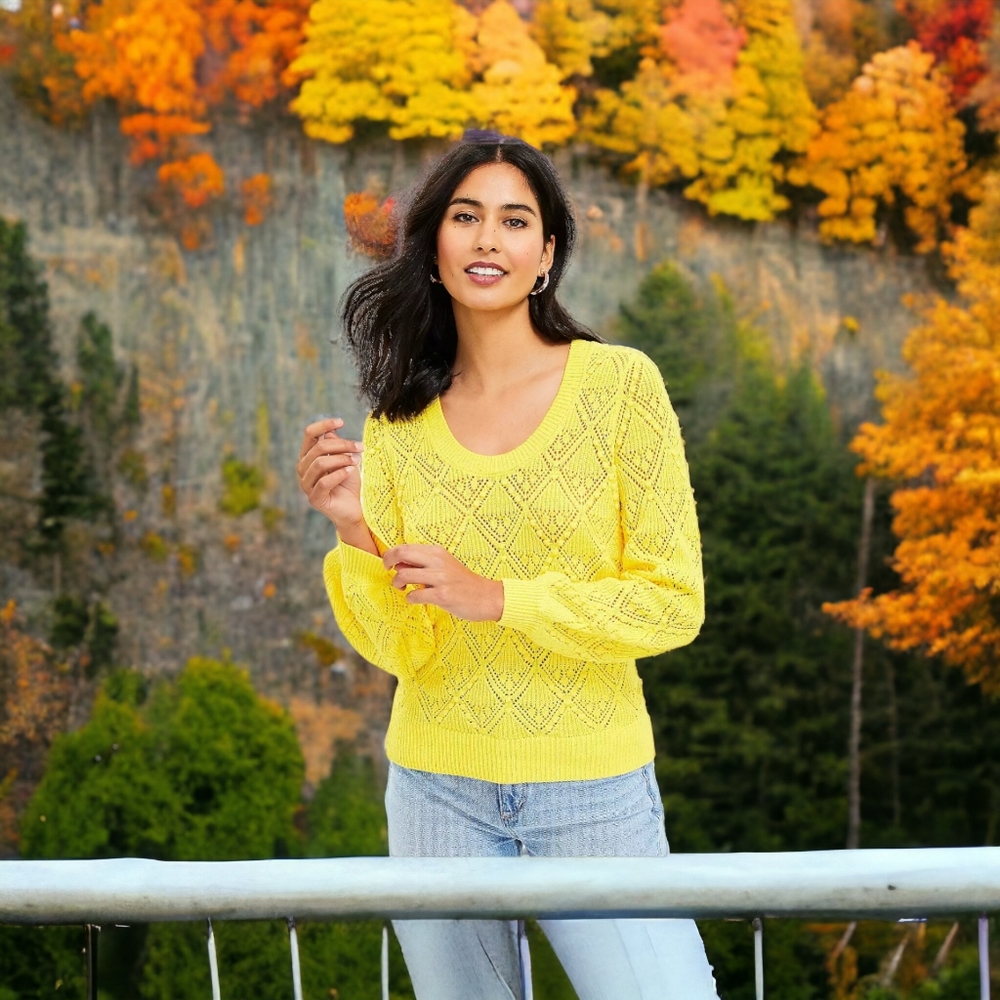 LOFT Sweater, Yellow Crew Neck, EUC, size large